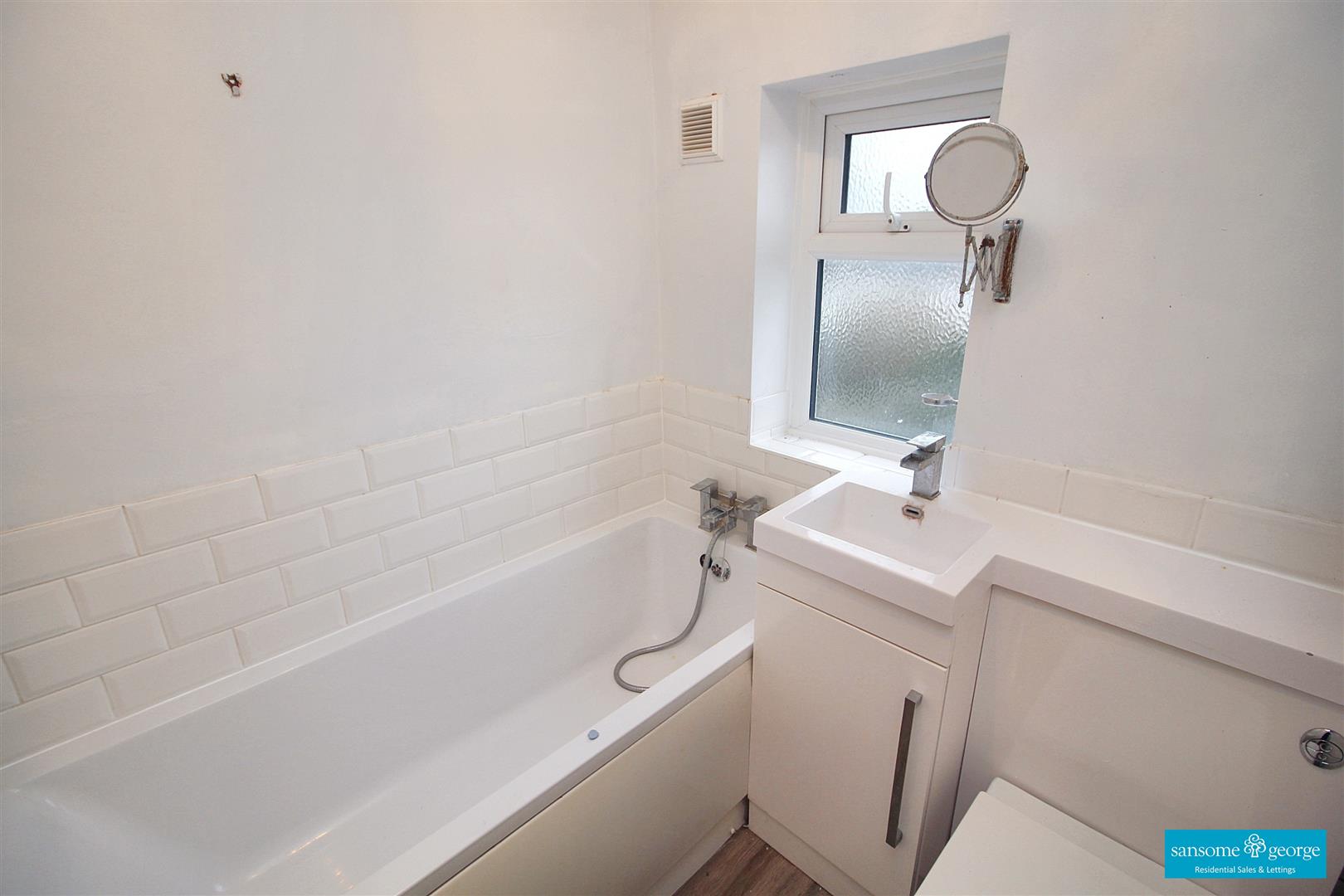 Thirlmere Avenue, Tilehurst, Reading
